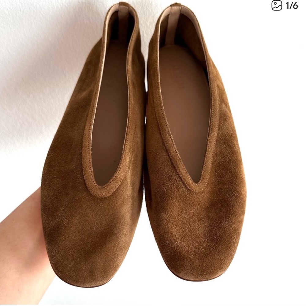 Le Monde Beryl Luna Taupe suede ballet flats NWOT